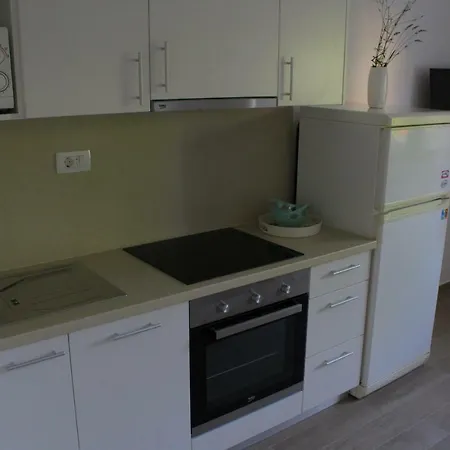 Ana I Toni Apartamento Vodice