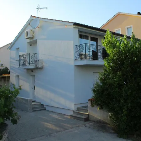 Ana I Toni Apartamento Vodice