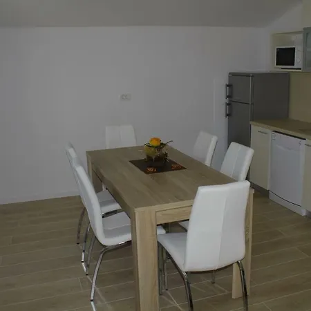 Ana I Toni Apartamento *
