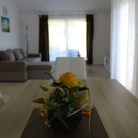 Ana I Toni Apartamento *