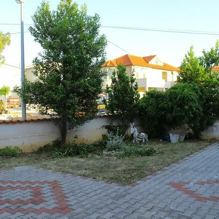 Ana I Toni Apartamento Vodice
